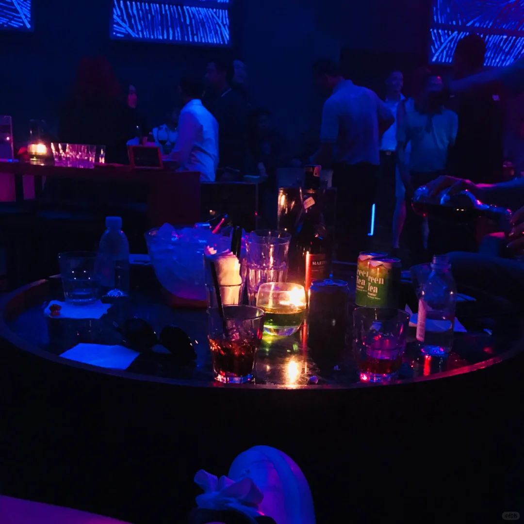 Jakarta-Nightlife in Jakarta, Indonesia High-end nightclub owned by Ismaya DRAGONFLY nightclub disco