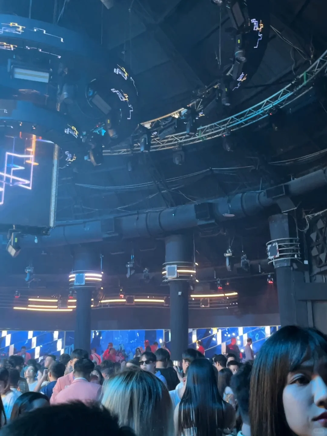 Pattaya-Pattaya Hollywood Club, the best nightlife here, the music atmosphere is particularly high