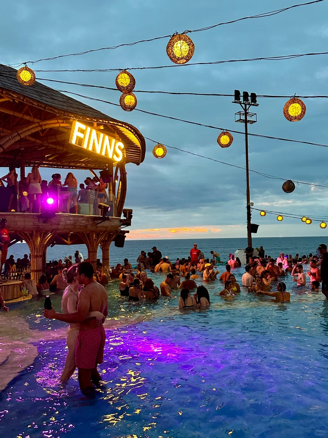 Bali-Finns Club Bali sunset pool music bar, sexy bikini beach queue