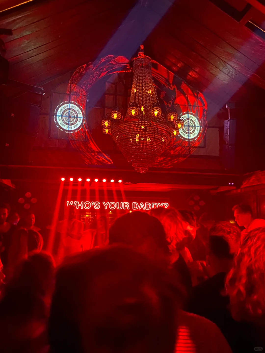 Bali-Review of TOP4 nightclubs in Bali, Finns, Vault, La favela, Mexicola