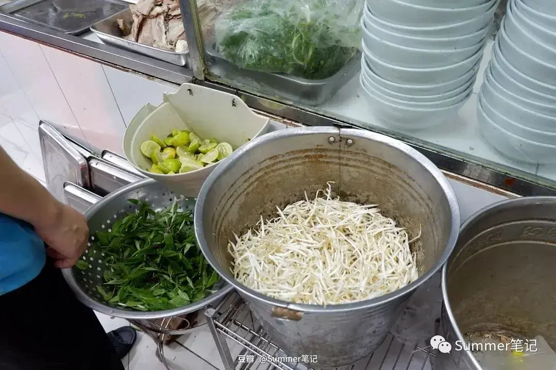 Hanoi-Eating summer rolls and drinking lemongrass and ginger tea in Hanoi, Vietnam