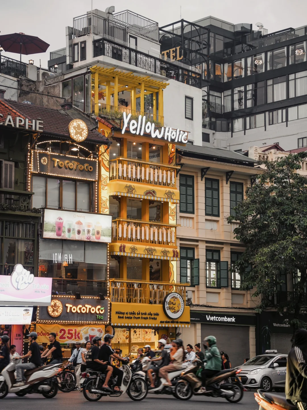 Hanoi-Hanoi, Vietnam, an underestimated tourist city, offers delicious food and shopping experiences