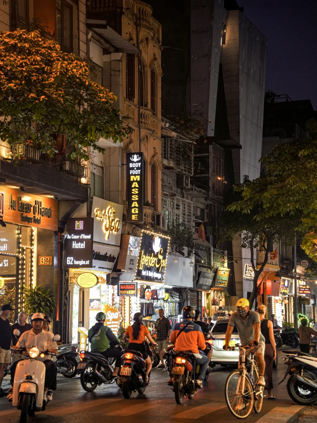 Hanoi-Hanoi, Vietnam, an underestimated tourist city, offers delicious food and shopping experiences