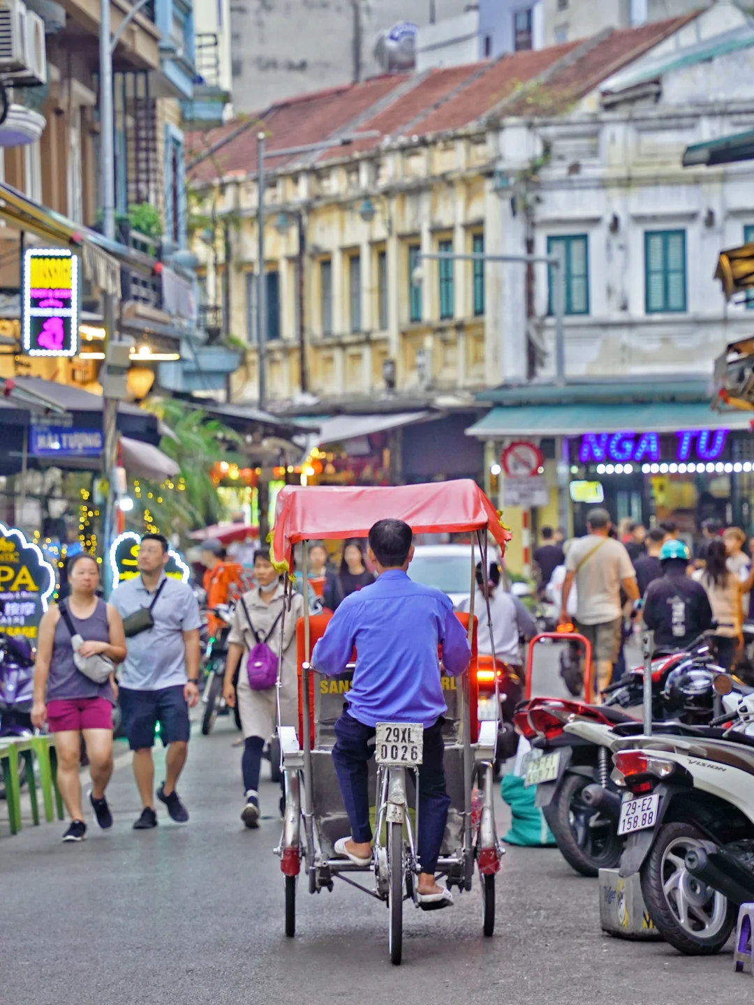 Hanoi-The urban life in Hanoi is dirty and chaotic.  Recommended attractions, cafes and restaurants