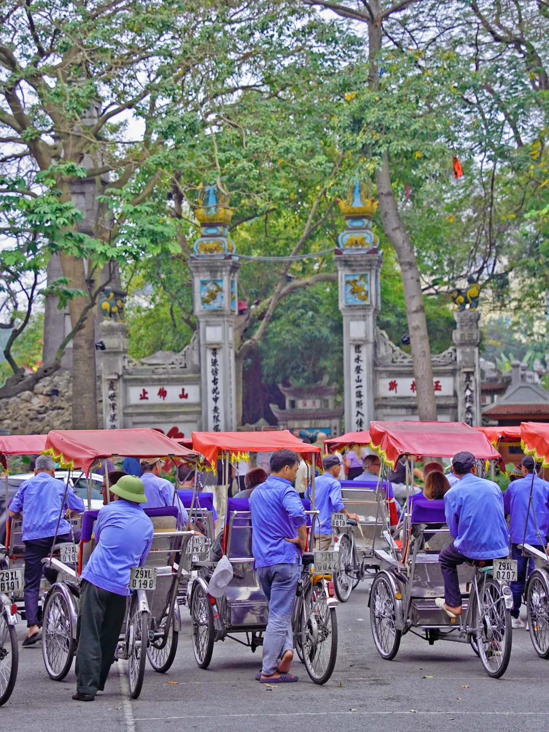 Hanoi-The urban life in Hanoi is dirty and chaotic.  Recommended attractions, cafes and restaurants