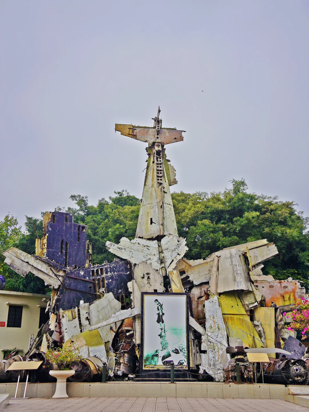Hanoi-The urban life in Hanoi is dirty and chaotic.  Recommended attractions, cafes and restaurants
