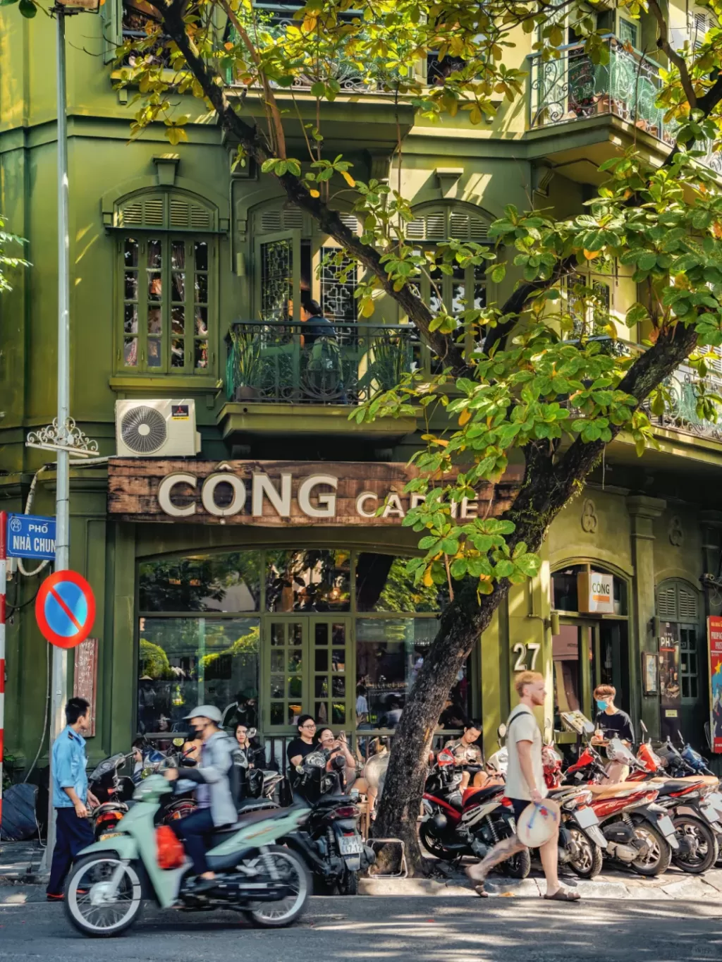 Hanoi-Hanoi, a treasure chill travel destination in Southeast Asia, the Lantern Sea in Hoi An Ancient Town is super beautiful
