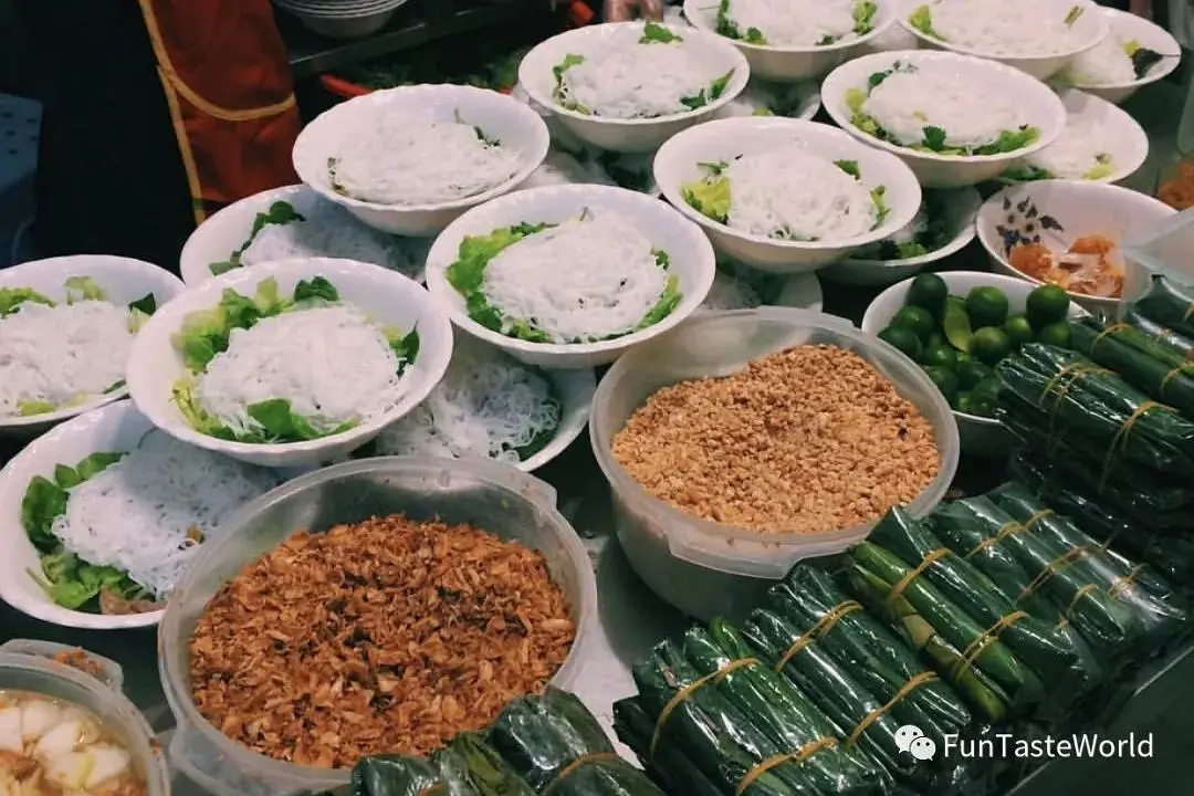 Hanoi-In Hanoi, the capital of Vietnam, 4 old restaurants well known to loca