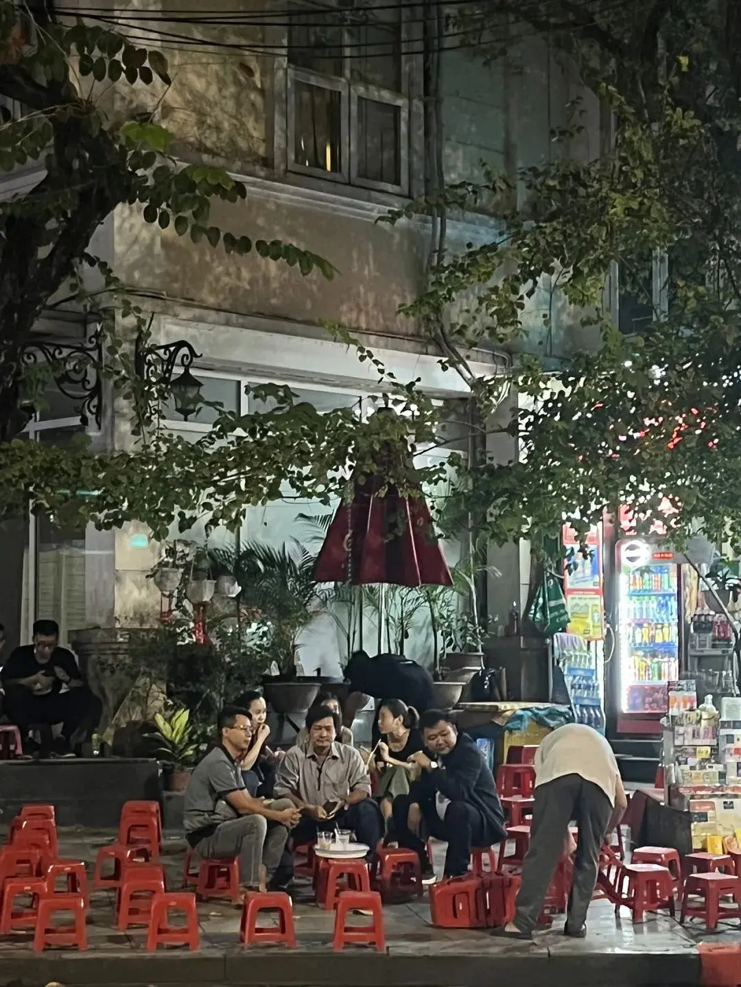 Hanoi-Vietnam city walking map｜Ho Chi Minh City｜Da Lat｜Hanoi, the country on the back of a motorcycle