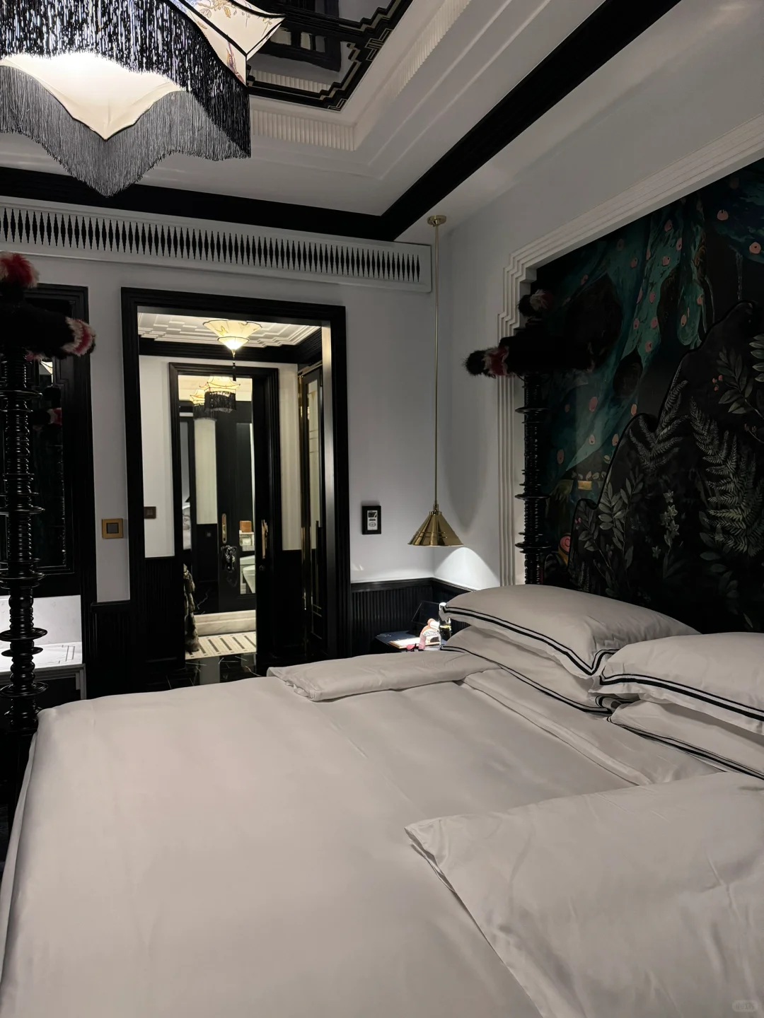 Hanoi-Capella Hanoi Hotel, inspired by the Opera House, designs rooms in different styles according to different celebrities.
