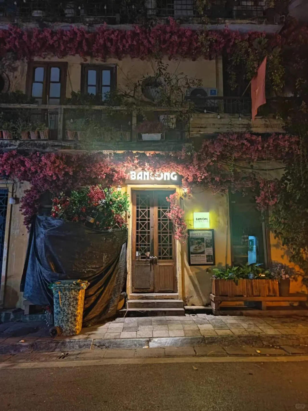 Hanoi-Playing in Vietnam | The Thirty-six Ancient Streets of Hanoi: Being Tricked