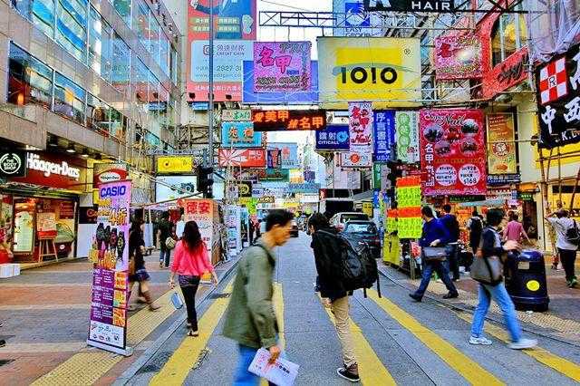 Hong kong-Hong Kong Wan Chai Red Light District: A haven of peace and tranquility with nightclubs everywhere