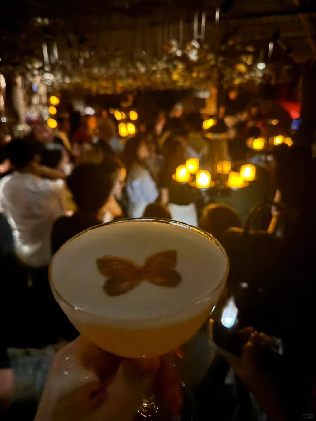 Hong kong-Drinks in Central, The Iron Fairies, live band performance at 10pm