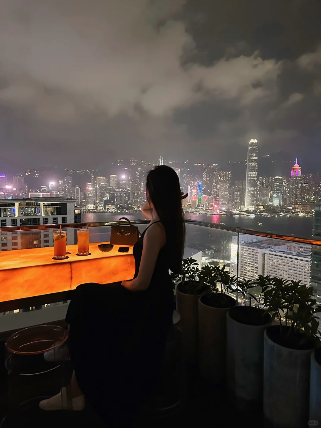 Hong kong-Eyebar, an open-air bar overlooking Victoria Harbour, offers 270-degree views of the city at night