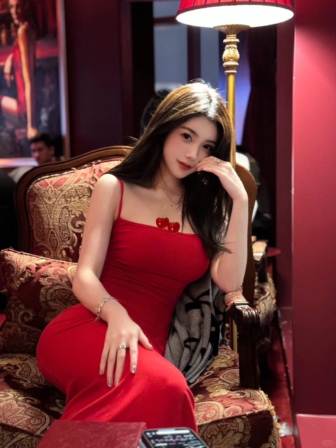 Hong kong-?The Red Room underground bar with full X-tension is in Hong Kong