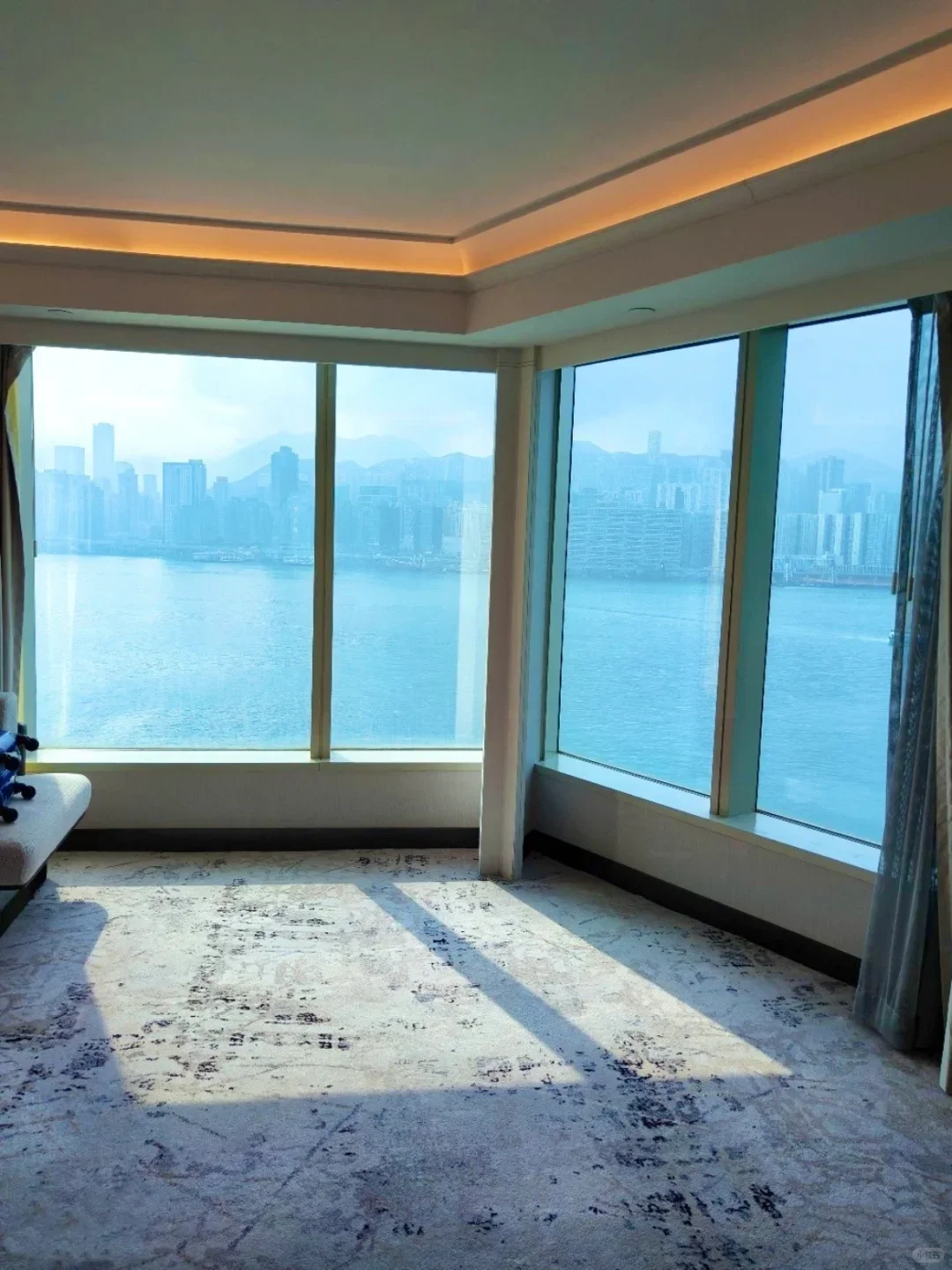Hong kong-The Harbour Grand Hotel in Tsim Sha Tsui, Kowloon, has a rooftop swimming pool and floor-to-ceiling windows with sea views