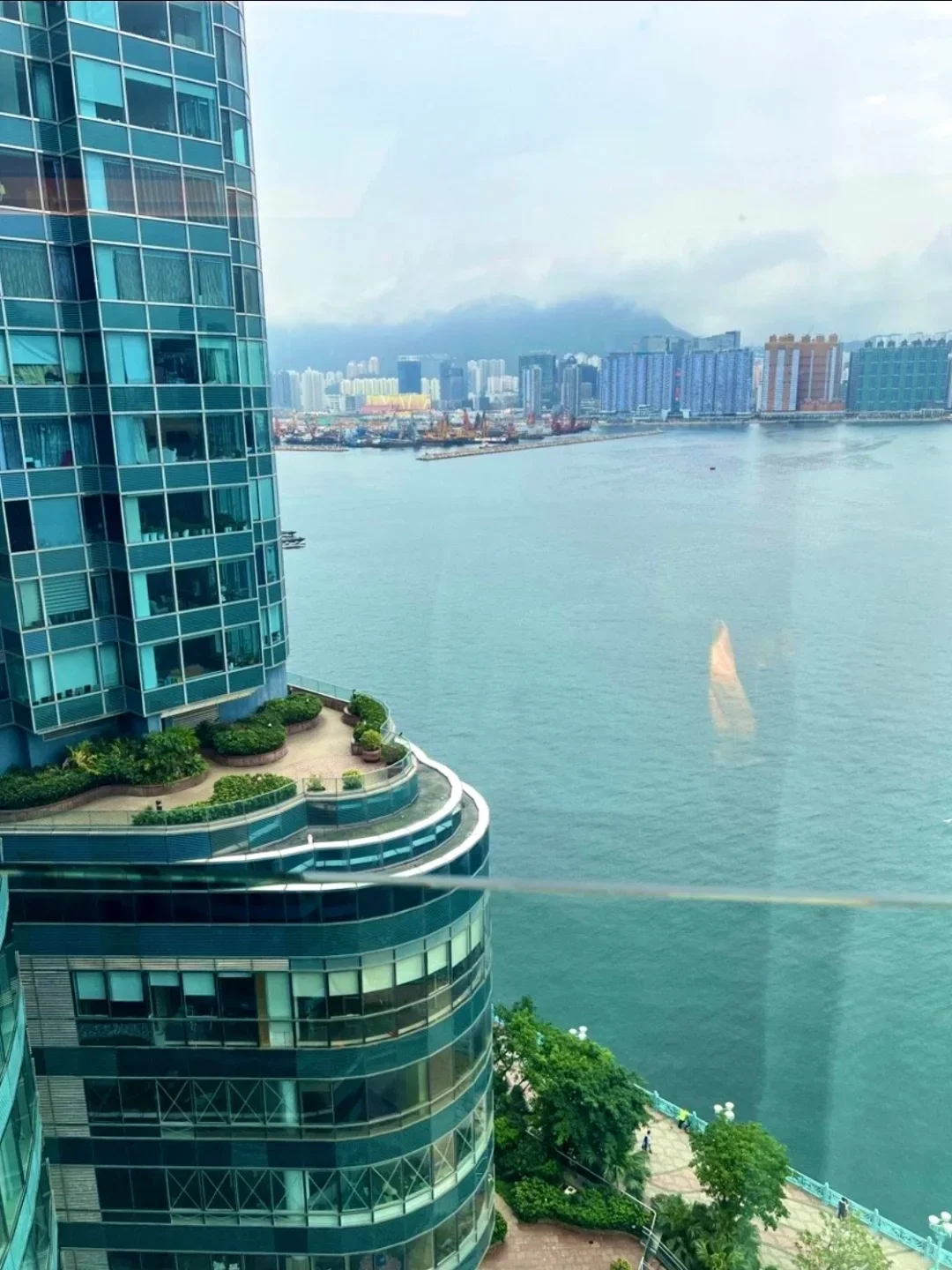 Hong kong-The Harbour Grand Hotel in Tsim Sha Tsui, Kowloon, has a rooftop swimming pool and floor-to-ceiling windows with sea views