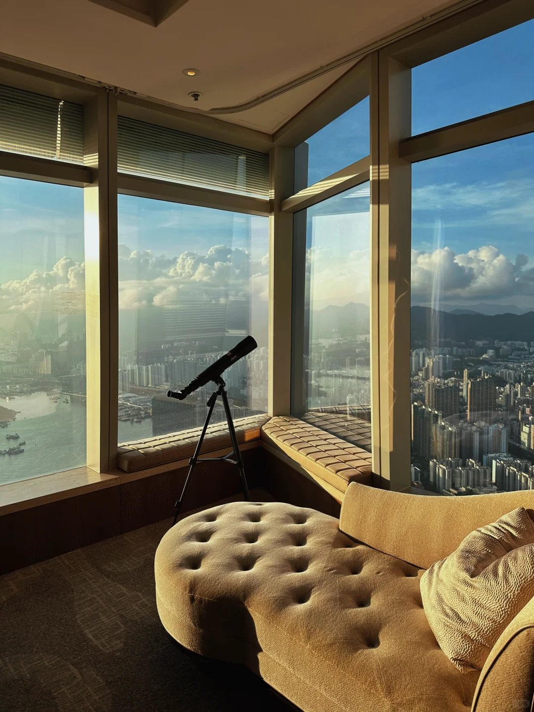 Hong kong-The scenery of the Ritz-Carlton, Hong Kong is so beautiful, you can see Hong Kong at a glance