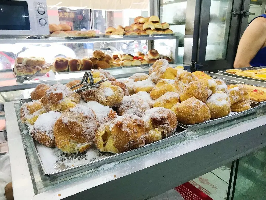Macao-Macau travel guide for eating, drinking and having fun without gambling or visiting the Ruins of St. Paul's