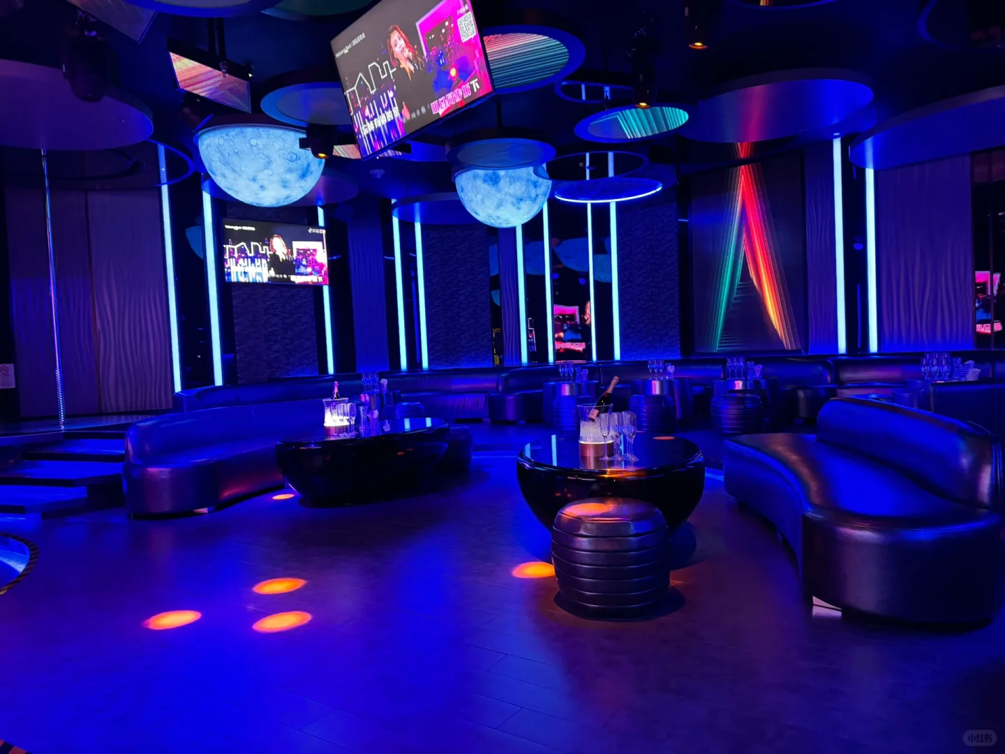 Macao-Macau Studio City Bar, the environment is super nice. It is also very nice for taking pictures