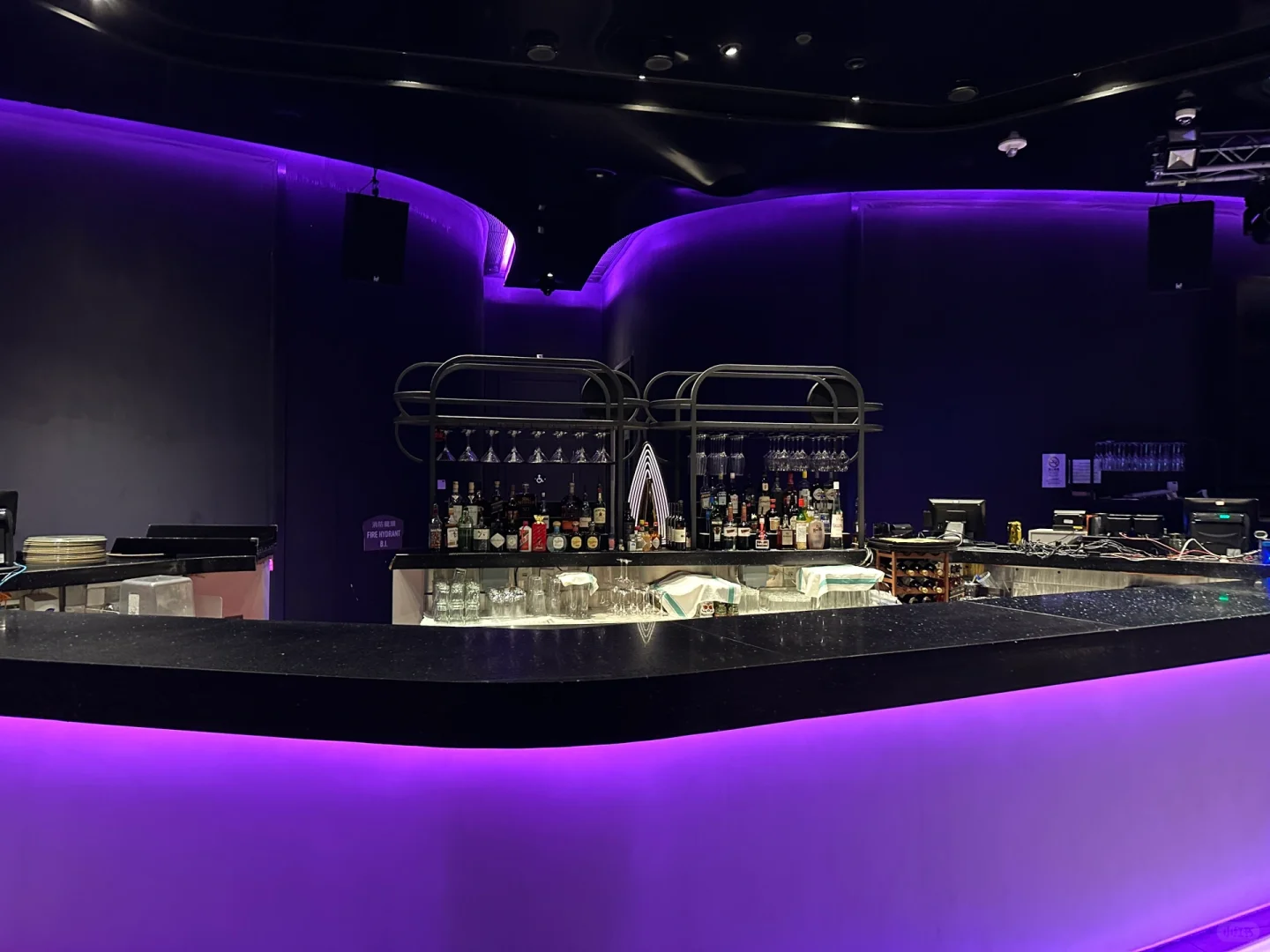 Macao-Macau Mop Bar Club, moet & chandon champagne, feels great