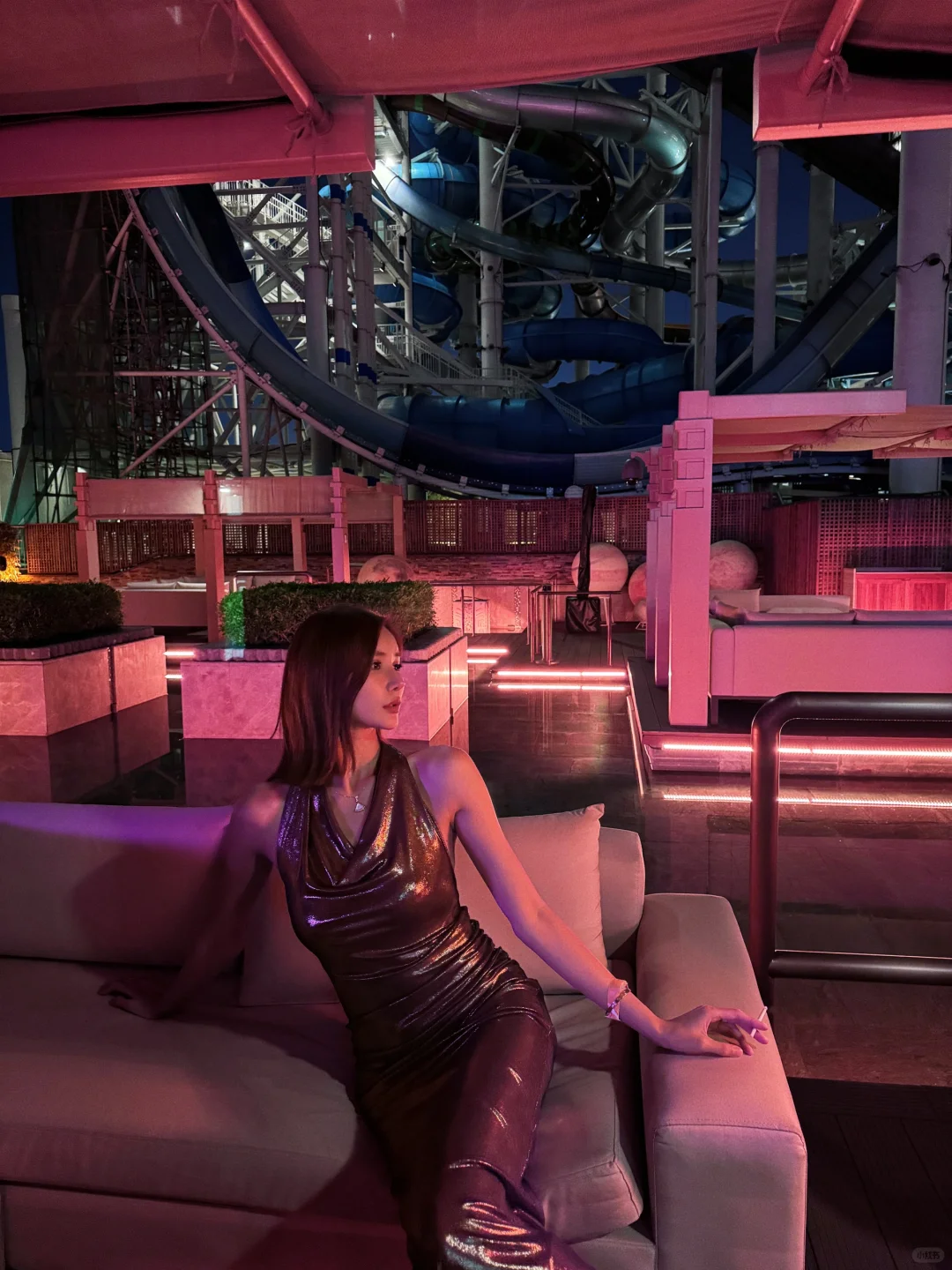 Macao-Macau MOP Bar has indoor and outdoor areas, booths and a DJ booth.