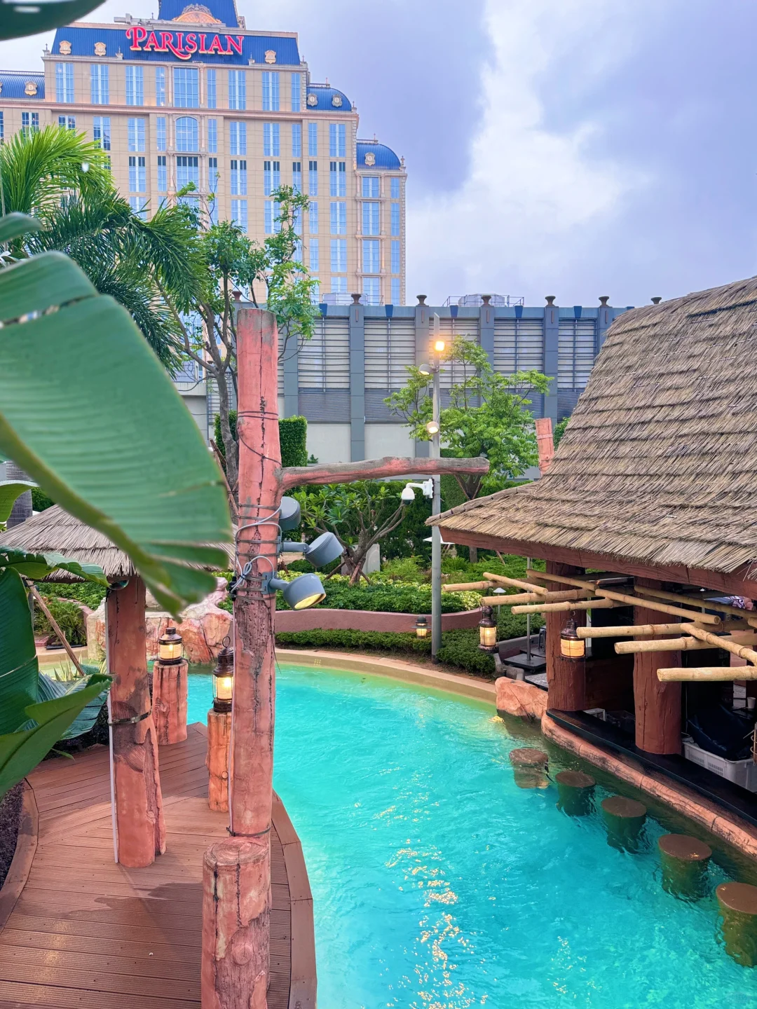 Macao-Macau Water Park Dj party StudioCityWater, many handsome men and beautiful women