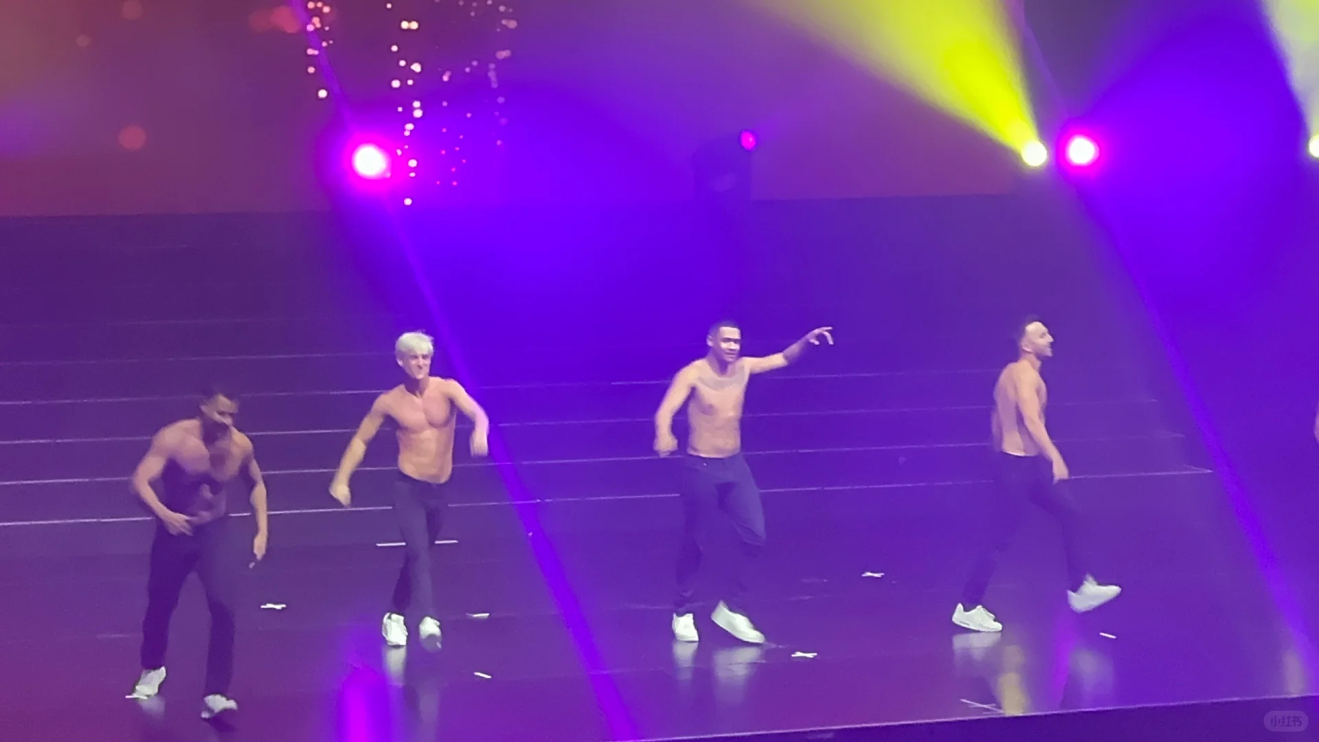 Macao-Don't go to Macau to listen to thunder from down under, otherwise your voice will be hoarse.