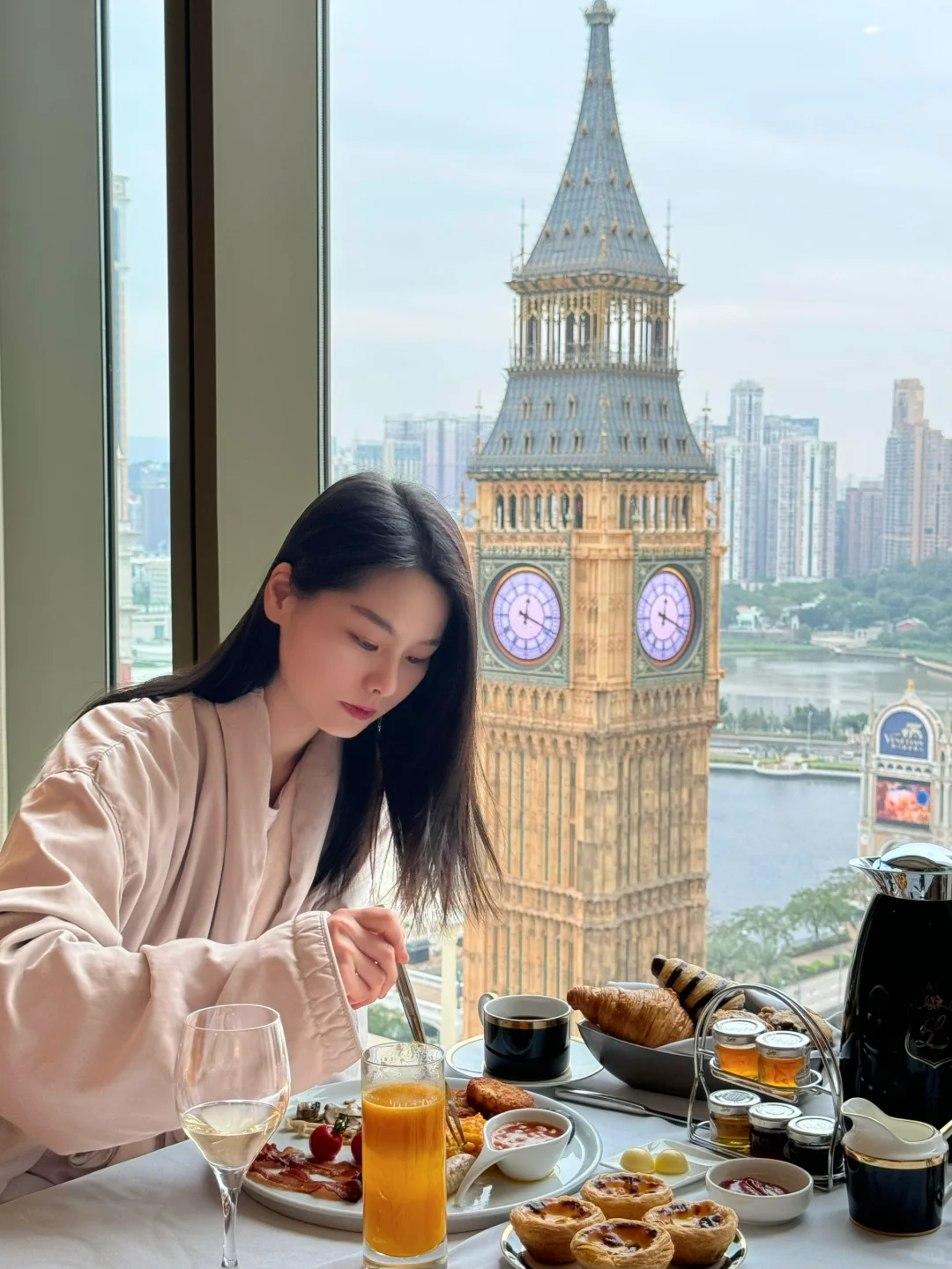 Macao-Conrad Macau, it’s finally my turn to have breakfast next to Big Ben