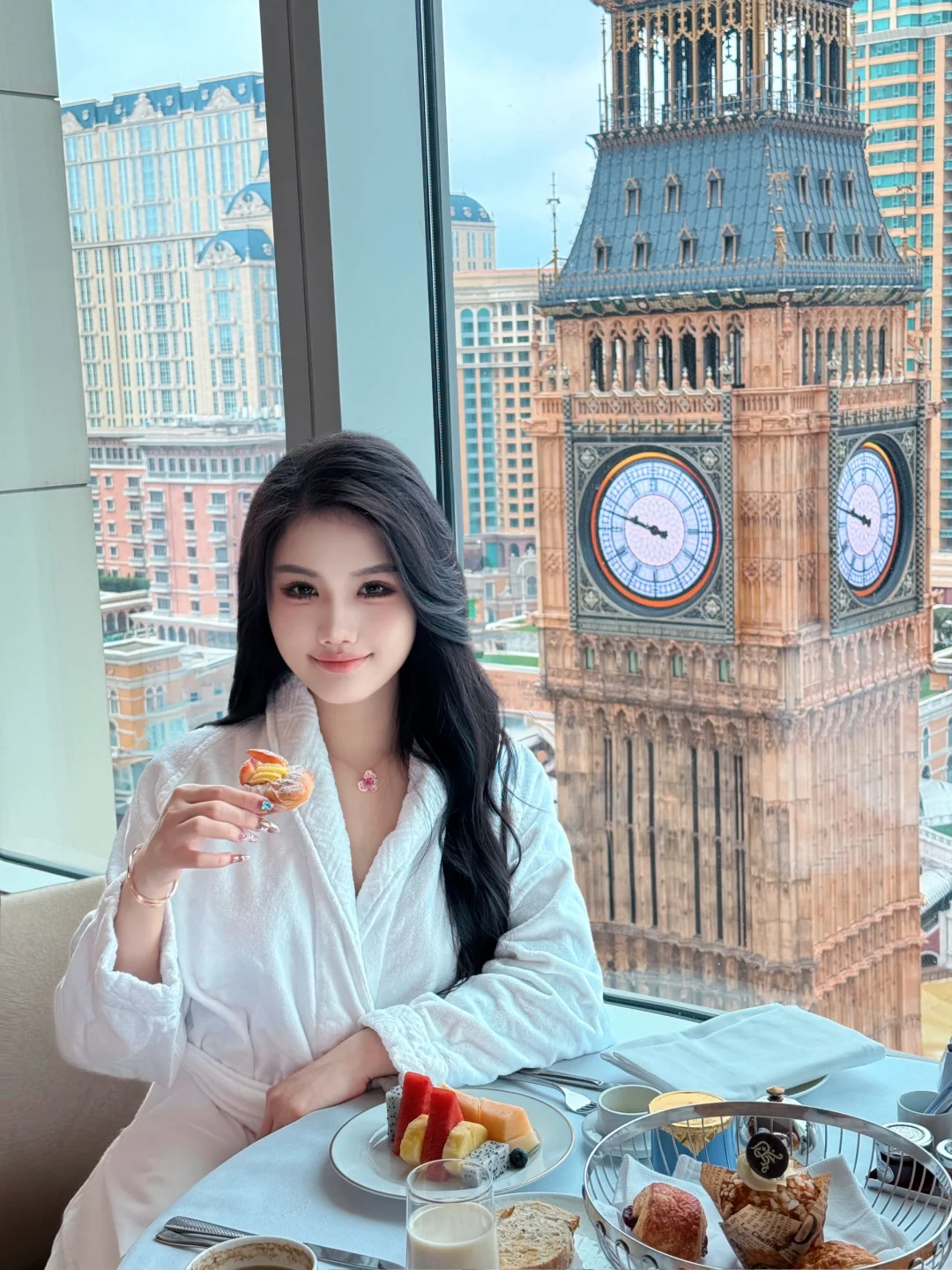 Macao-Stay in the 1317 Internet celebrity room at the St. Regis Macau, with 24-hour free beverage service