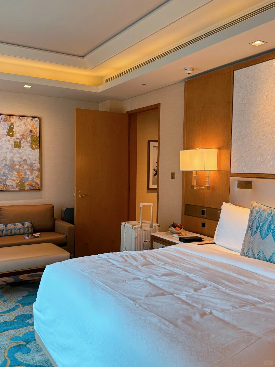 Macao-Stay in the 1317 Internet celebrity room at the St. Regis Macau, with 24-hour free beverage service