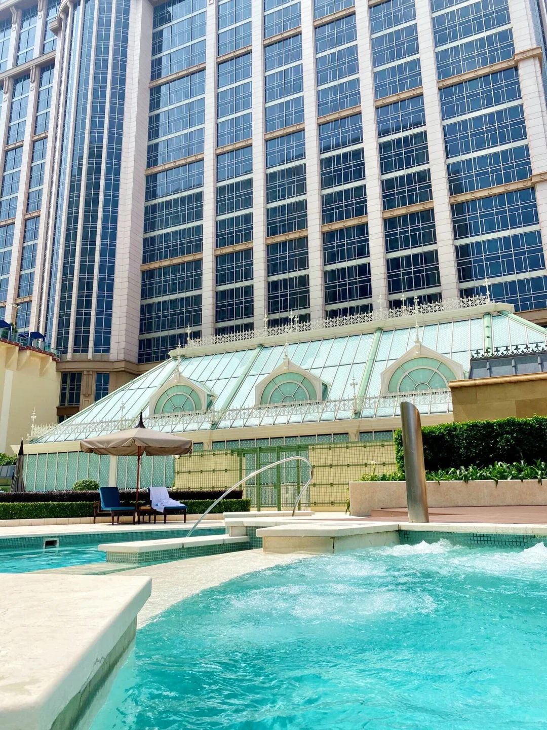 Macao-Conrad Macao Sands Cotai Central, located on the Macau Cotai Strip, having breakfast under Big Ben