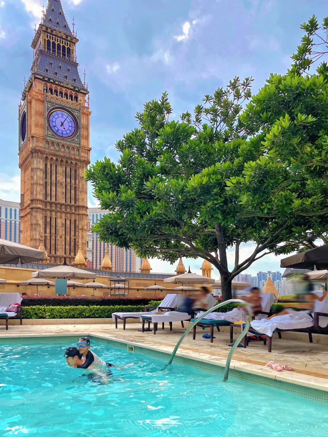 Macao-Conrad Macao Sands Cotai Central, located on the Macau Cotai Strip, having breakfast under Big Ben