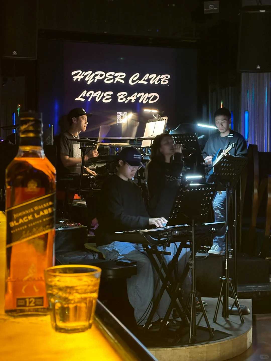 Macao-Macau Hyper club, the direction of nightlife, live band performances