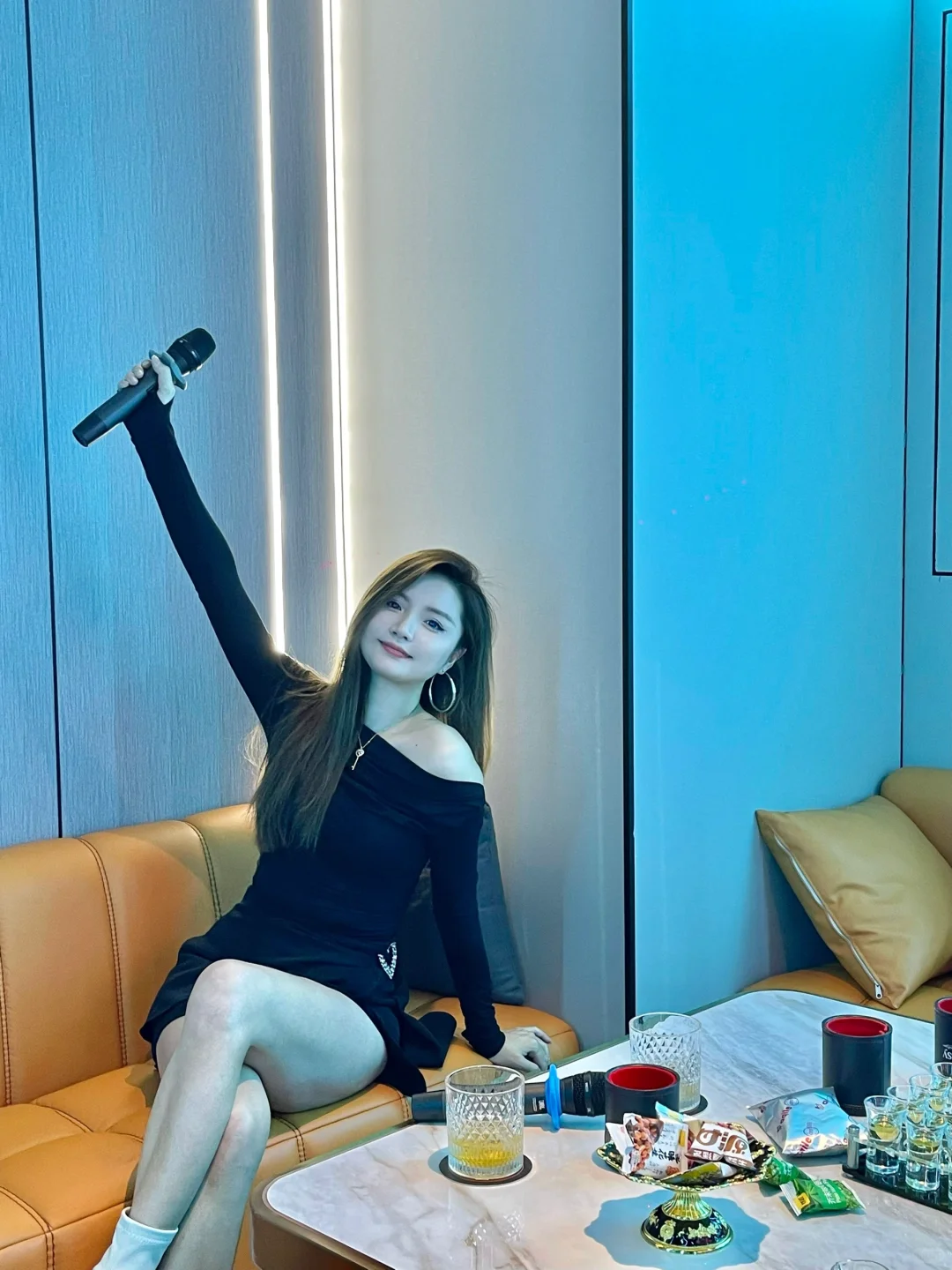 Macao-Macau Dynasty VIP Club's new KTV, there are beautiful girls playing games with you
