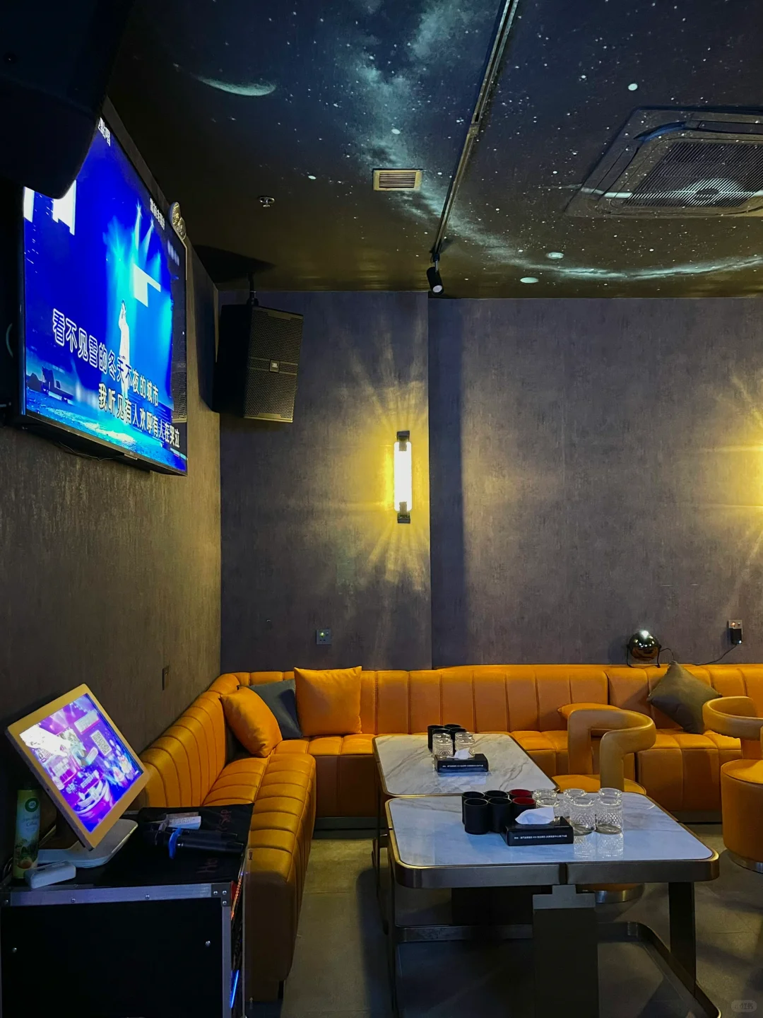 Macao-Macau Dynasty VIP Club's new KTV, there are beautiful girls playing games with you