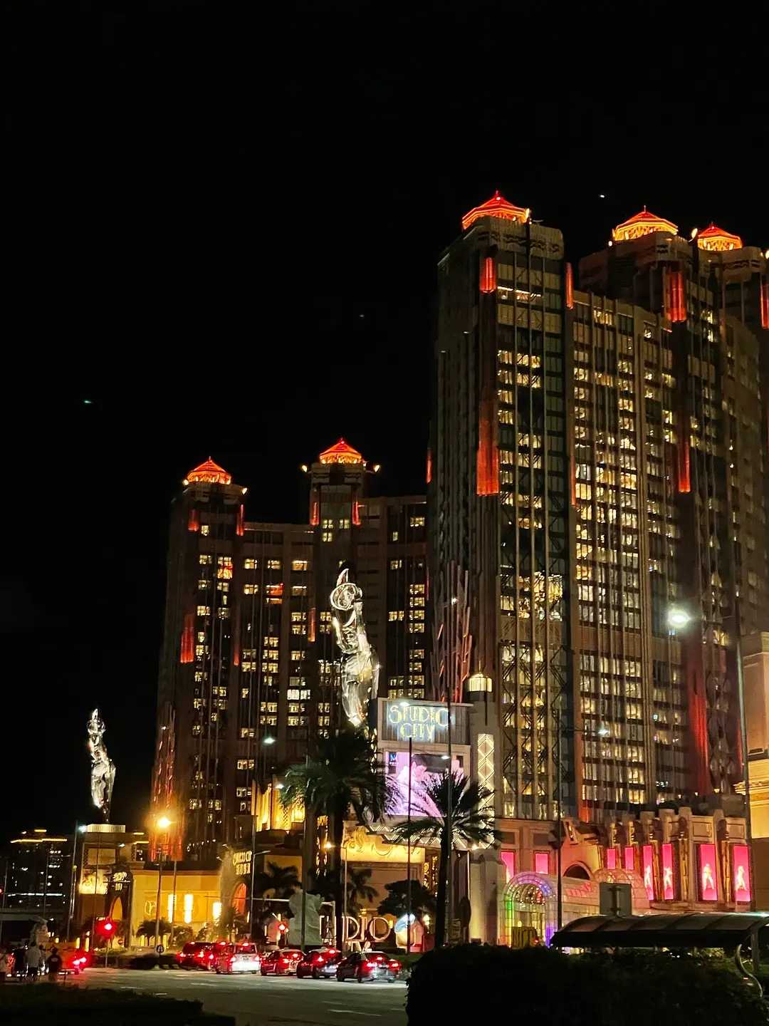 Macao-Colorful Dreams: An Extreme One-Day Tour in Macau