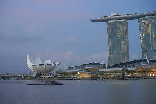 Singapore-Singapore Marina Bay Sands Hotel, stunning rooftop infinity pool