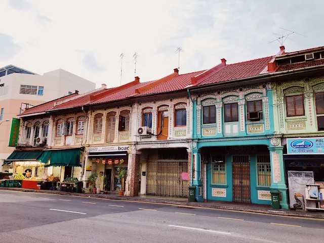 Singapore-A guide to buying prostitution in Geylang, Singapore’s only legal “red light district”