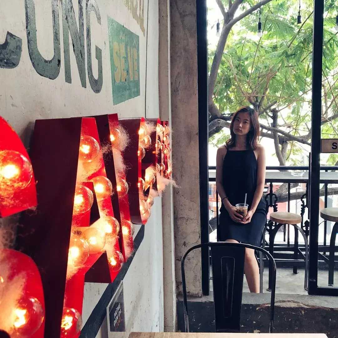 Ho Chi Minh-It is the Saigon described by Marguerite Duras, with baguettes and pho on the street, a simple but beautiful city