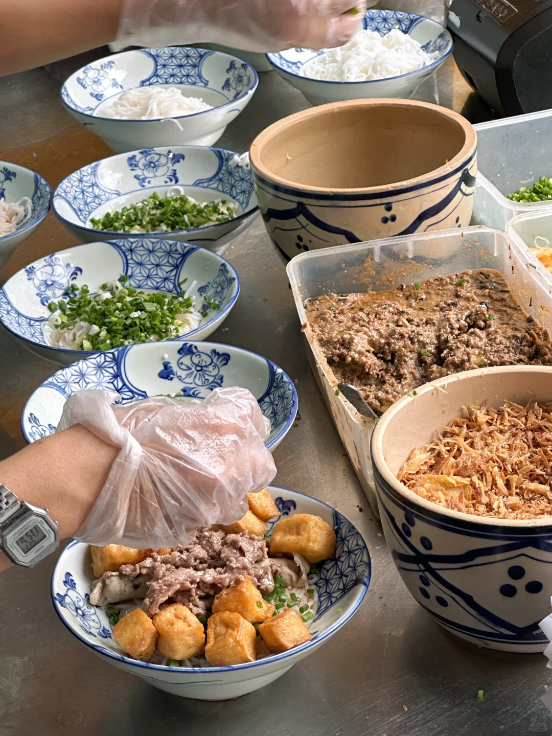 Ho Chi Minh-You can never go wrong with a restaurant full of locals at Bún Riêu Cô Hương Béo