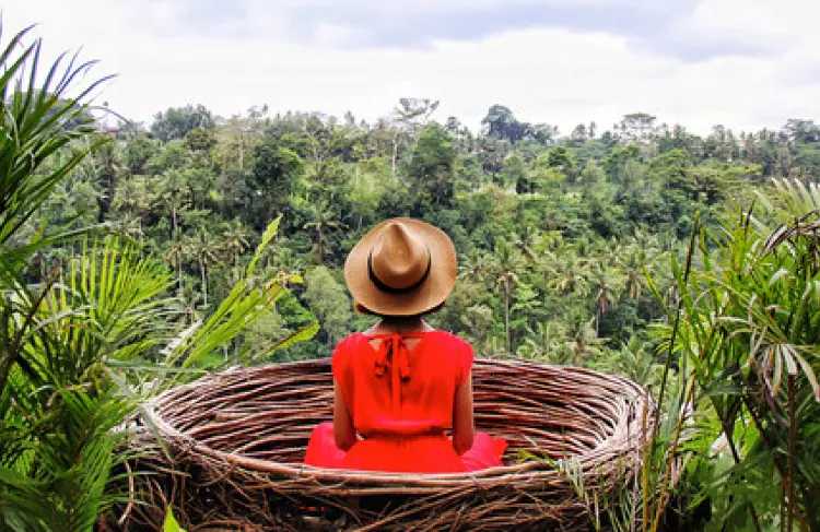 Bali-Lover's Cliff, Weaving Bird's Nest, Sky Gate, Jimbaran Beach, Devil's Tears Couple Daka Attractions