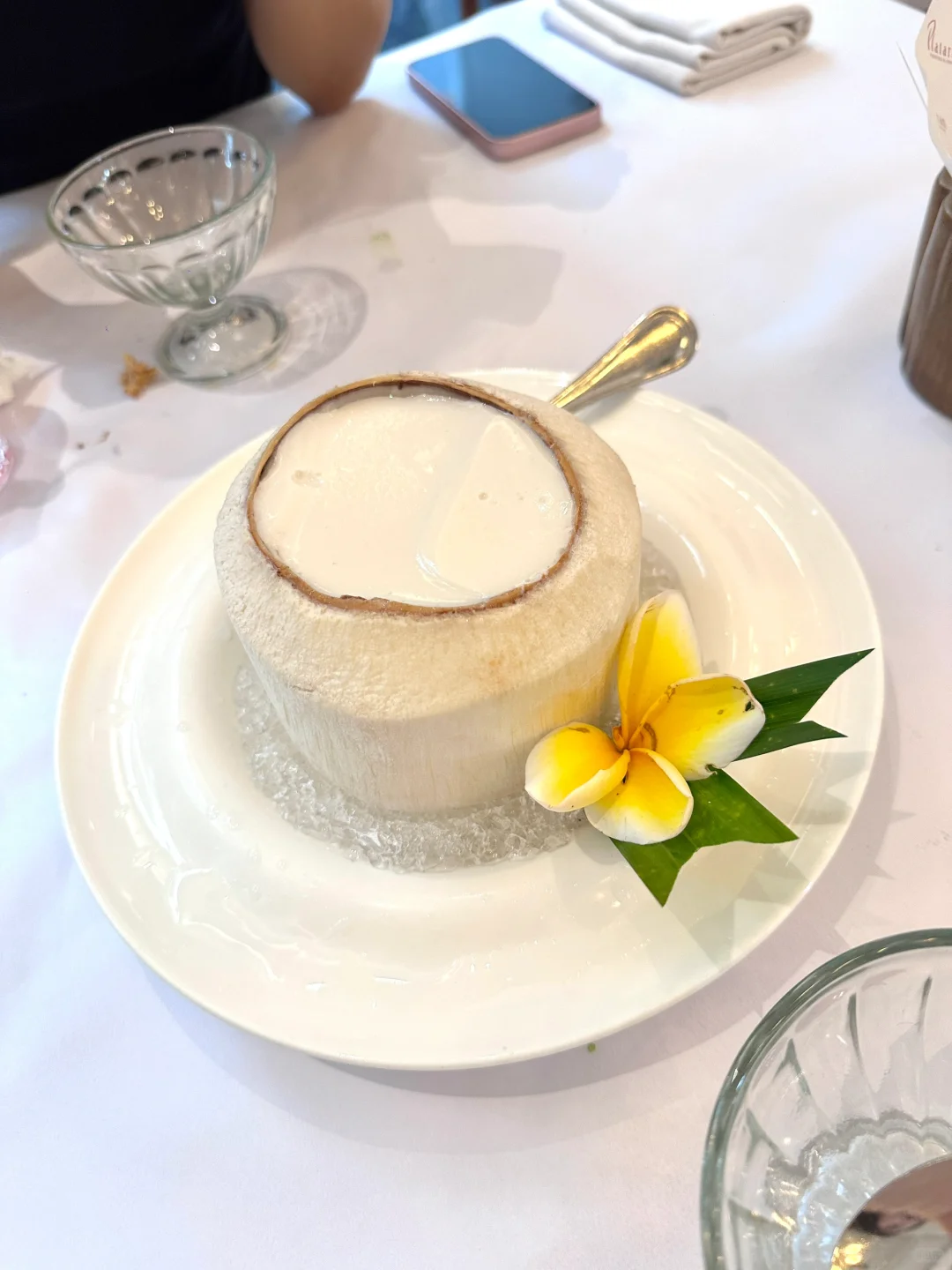 Jakarta-Plataran Menteng, Jakarta, a high-end Indonesian restaurant in a garden house