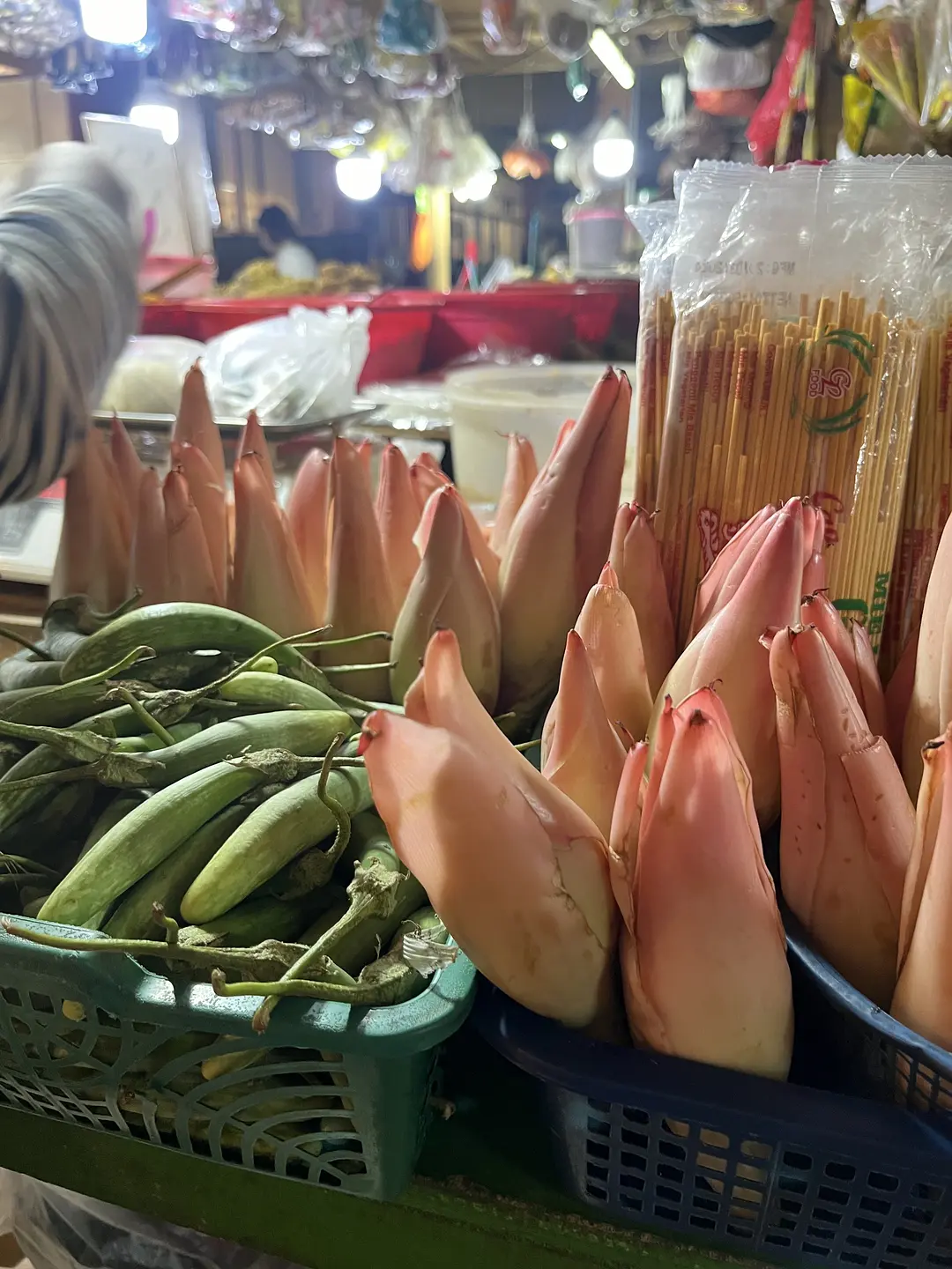 Jakarta-The vegetable market in Jakarta, Indonesia, deeply experience the daily life of local people