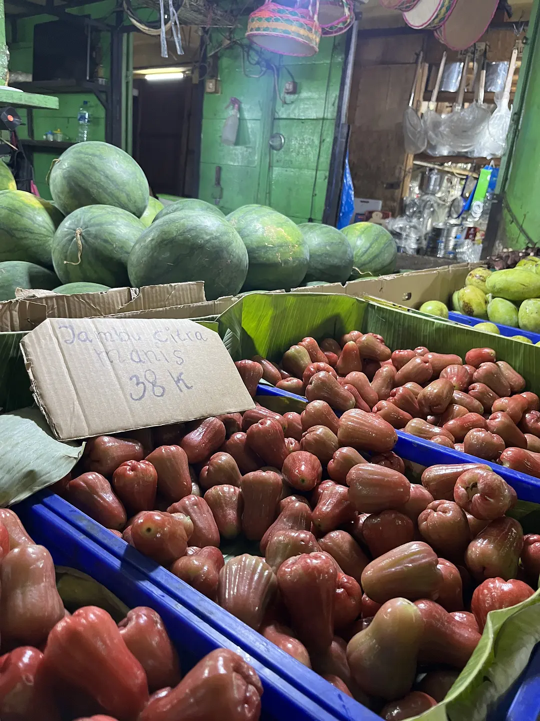 Jakarta-The vegetable market in Jakarta, Indonesia, deeply experience the daily life of local people