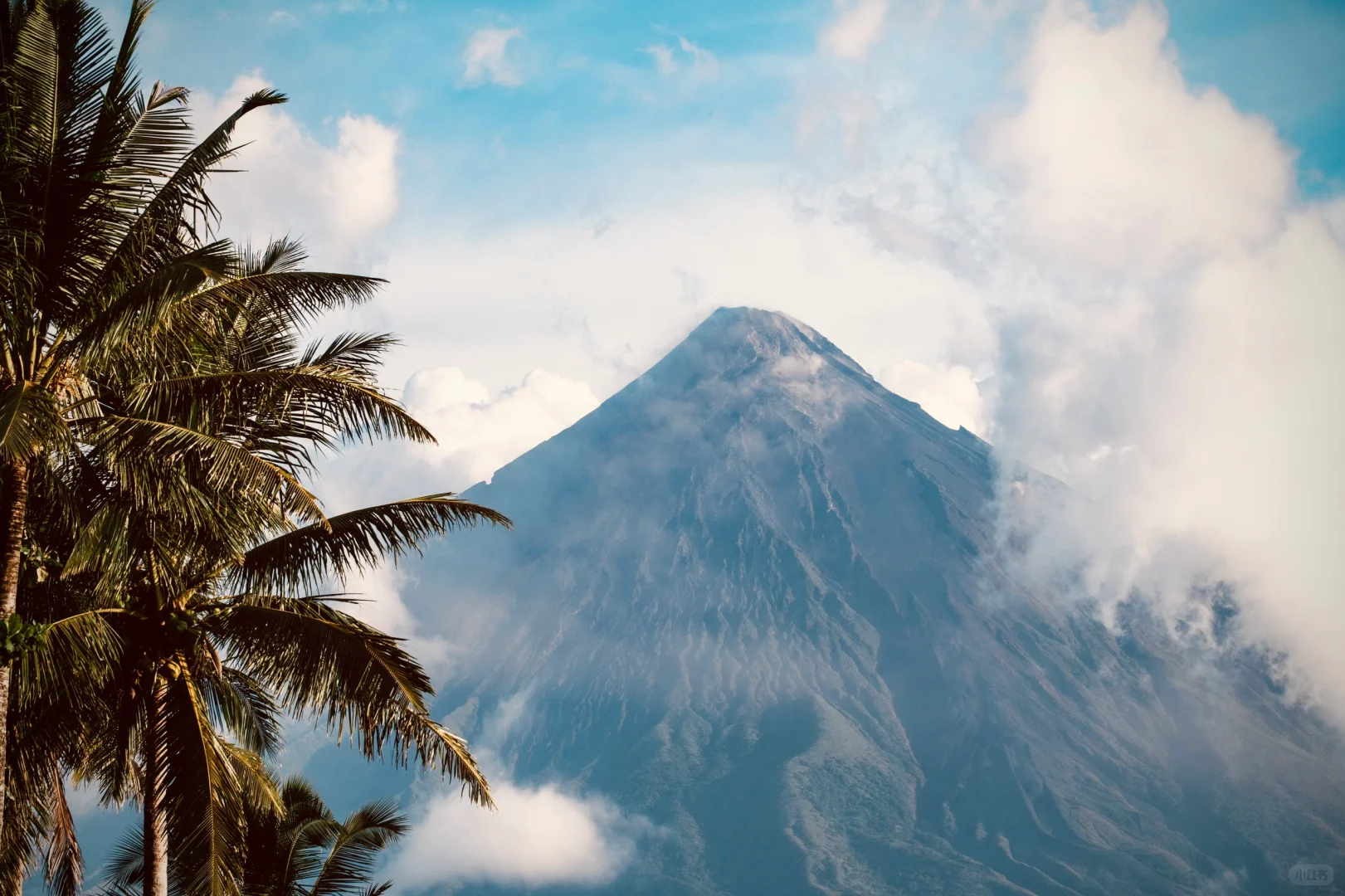 Manila/Luzon-Travel guide to Mayon Volcano in Manila, Philippines, beautiful natural scenery