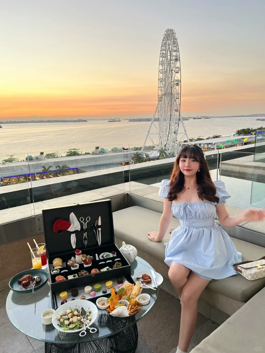 Manila/Luzon-Afternoon tea at Conrad Manila, watching the sunset on the Ferris wheel by the sea