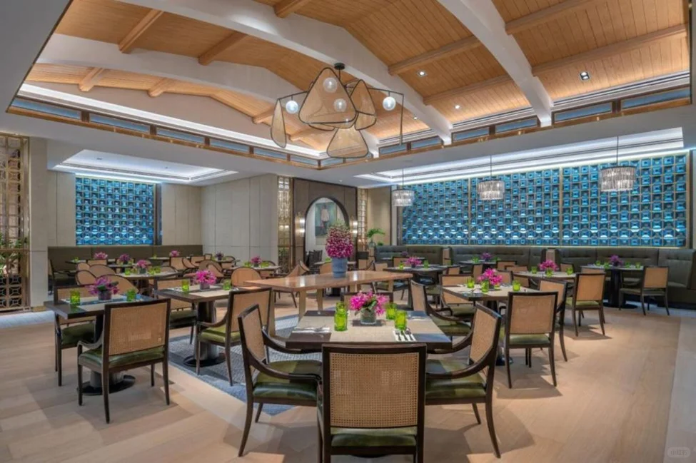 Manila/Luzon-Solaire Resort North, Quezon City, Manila, a 38-story luxury five-star hotel