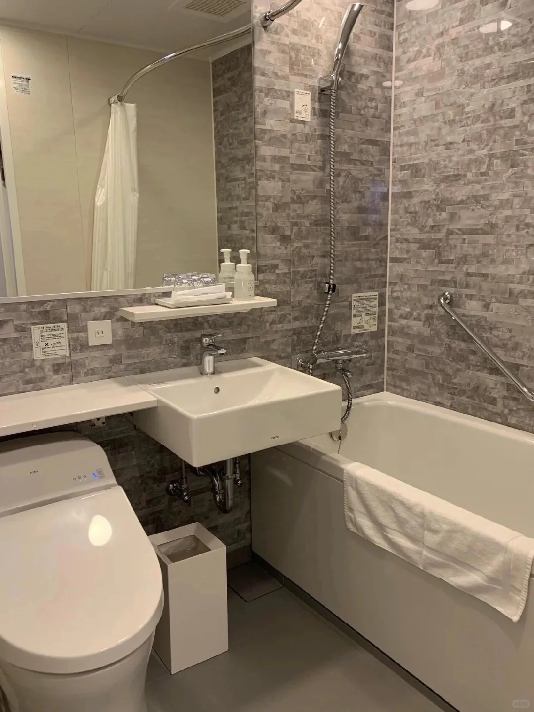 Tokyo-Tokyu Stay Hotel, Shinjuku East Side, 140 meters from Higashi Shinjuku Station