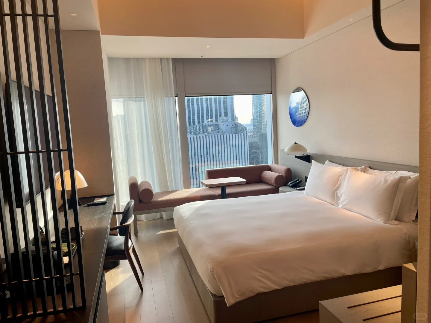 Tokyo-Hotel Toranomon Hills, Japan, with Tokyo Tower visible from the room